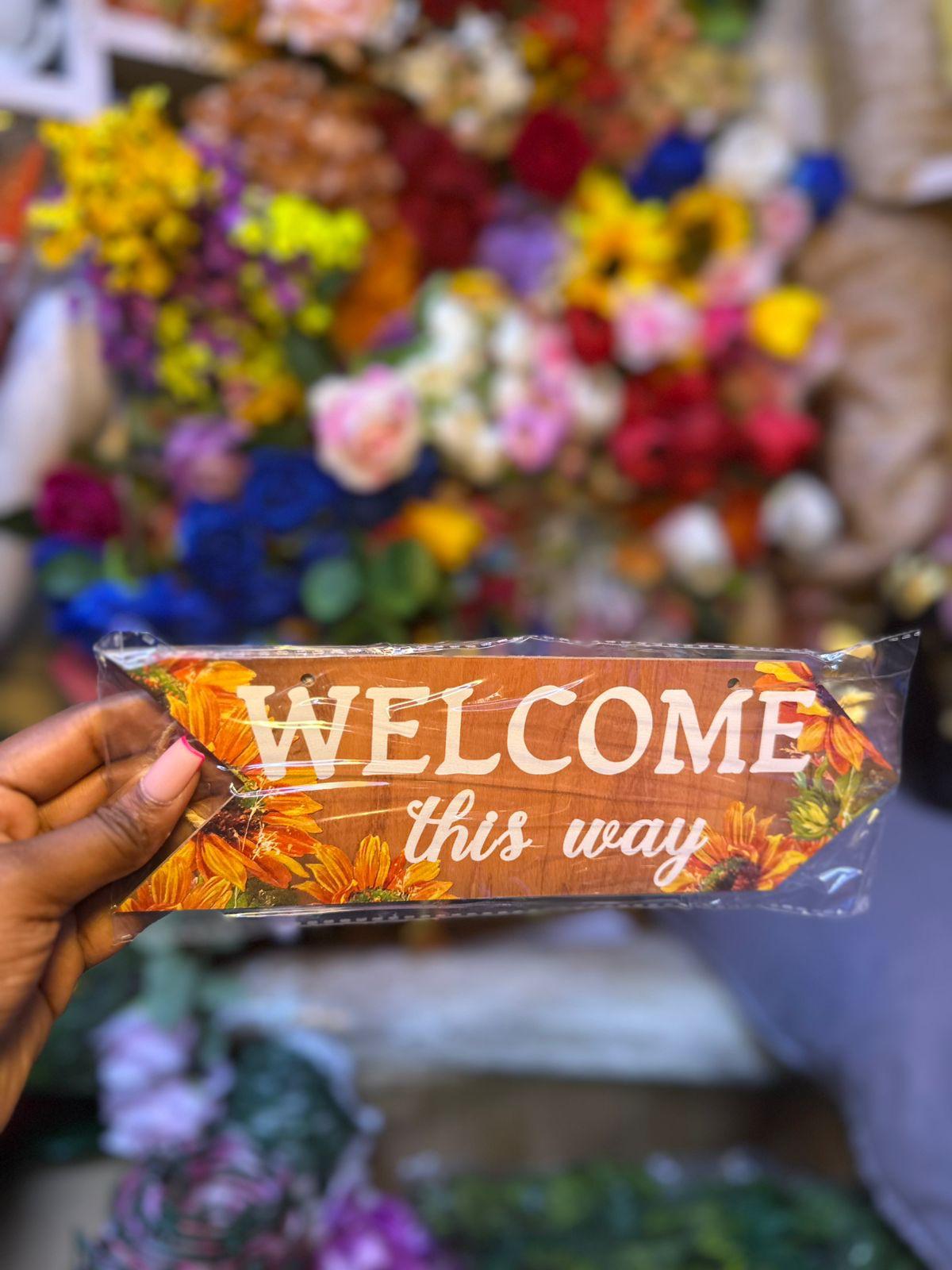 Welcome Wall Hanging door Sign with Rope