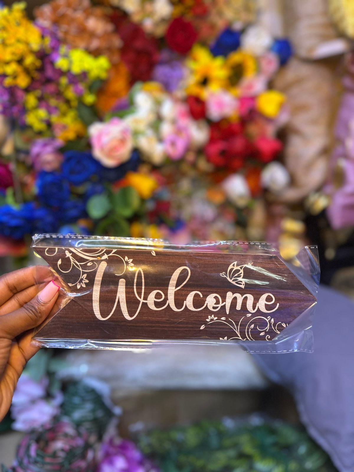Welcome Wall Hanging door Sign with Rope